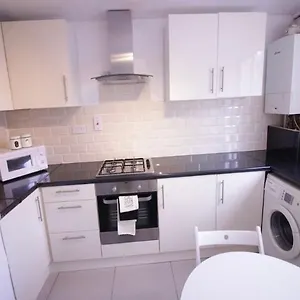 Double Near Canary Wharf 32 London
